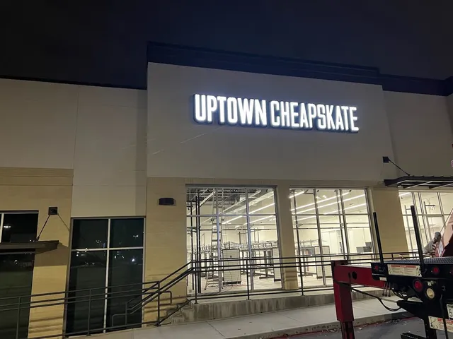 Uptown Cheapskate Alamo Ranch