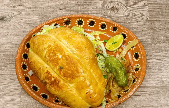 La Avenida Restaurant & La Cantina