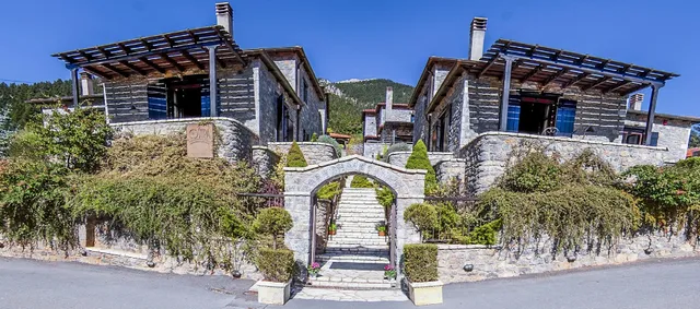 Ostra Menalon Luxury Suites