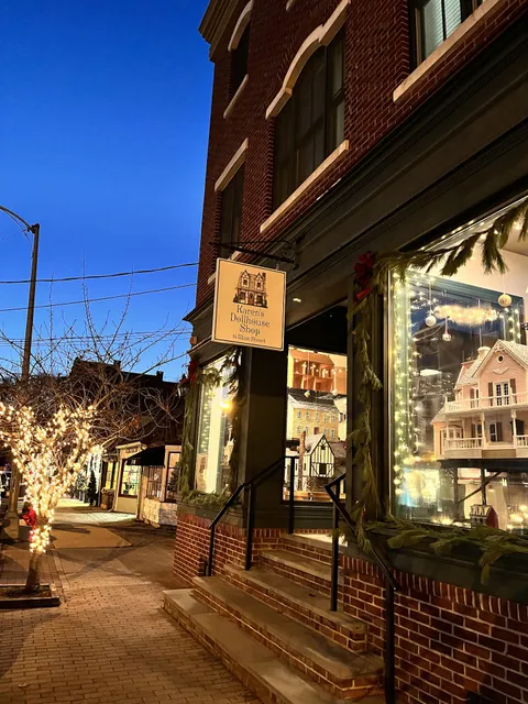 Karen's Dollhouse Shop