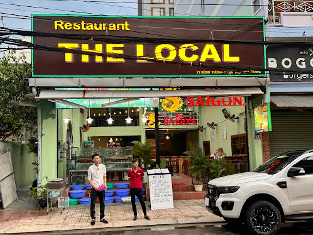 Nhà Hàng The local