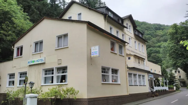 Acron Hotel