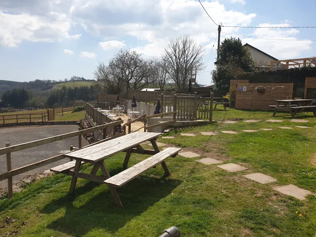 Sportsmans Valley Hotel