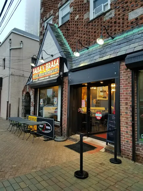 Salsa Y Brasa Restaurant