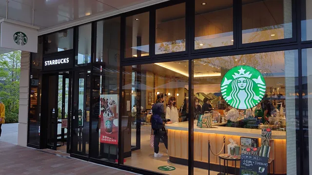 Starbucks Coffee - The Outlets Kitakyushu
