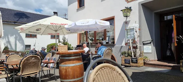 Bei Cemo Restaurant- Festsaal u. Partyservice Historische Gastwirtschaft Zum Brunnen(seit 1822)