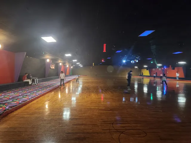 Hot Wheels Skating Center
