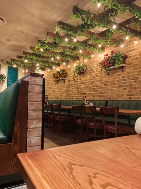 Panarottis Springs Mall