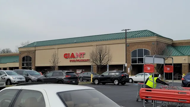 GIANT