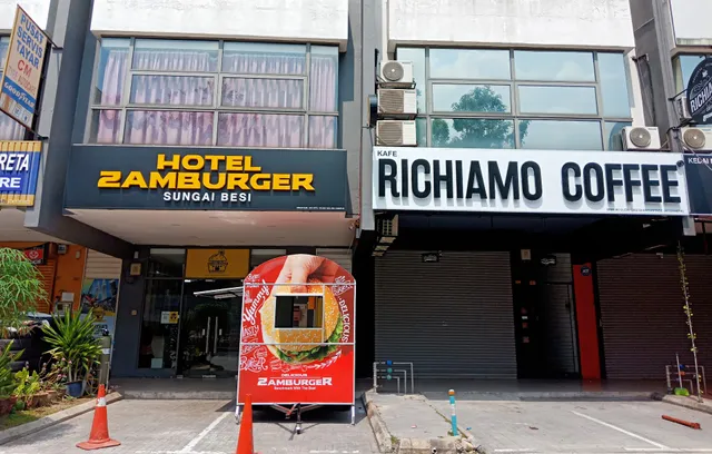 Hotel Zamburger Sungai Besi