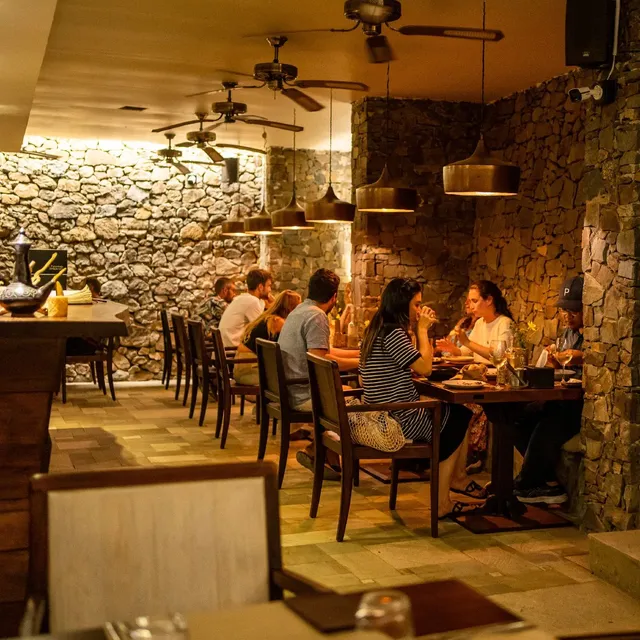 MadeInItaly Italian Restaurant | Free pickup & drop-off service