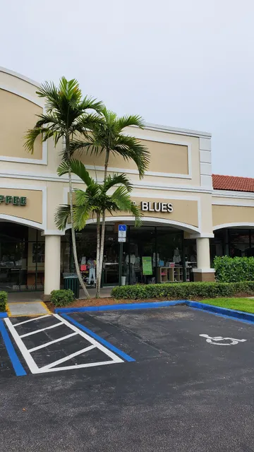 Pink & Blues Boutique For Tweens, Juniors And Fashion Forward Women !