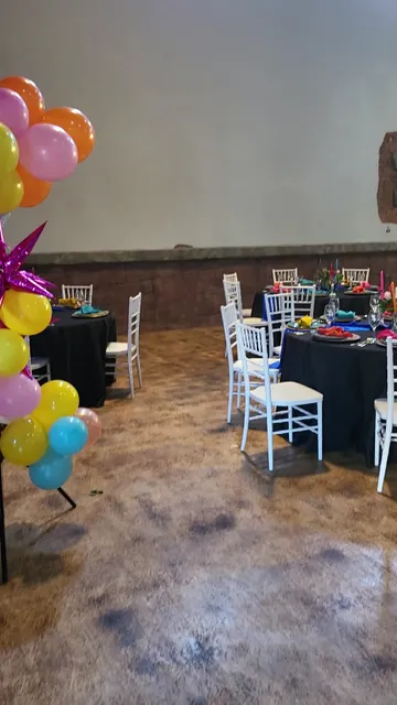 Dave's Supermarket & Clothing