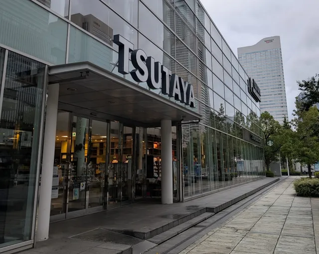 TSUTAYA Yokohama Minatomirai