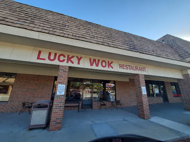 Lucky Wok & Grill