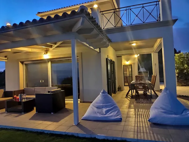 Villa Vardia - Amazing sea views with heated pool