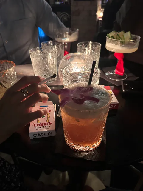 Mo’s Cocktail Lounge