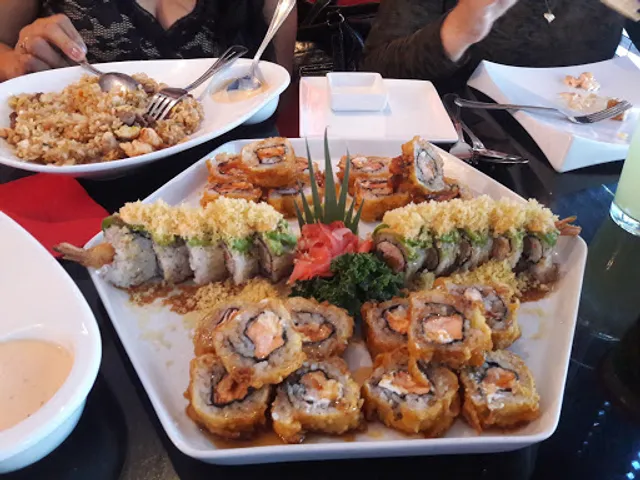 Sushi Sake Country Walk