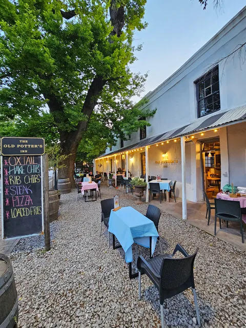 Old Potter's Inn And Brewhouse