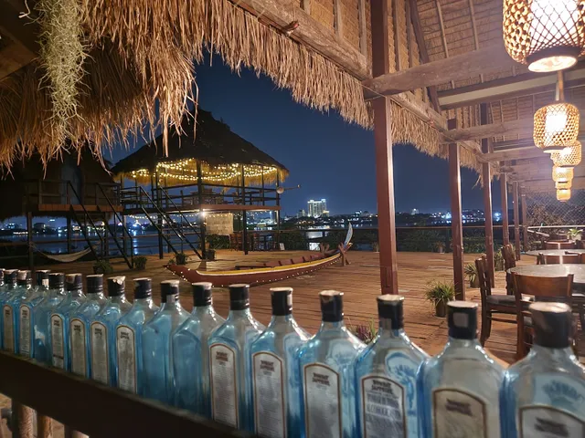 Black Bamboo Craft Brewery and restaurant ភោជនីយដ្ឋានឫស្សីខ្មៅ