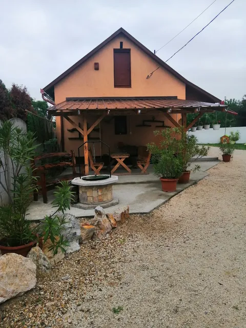 Tóváros Vendégház