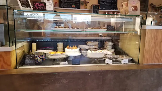 Half-Peach Bakery & Cafe