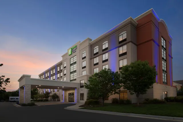 Holiday Inn Express & Suites Baltimore - Bwi Airport North by IHG