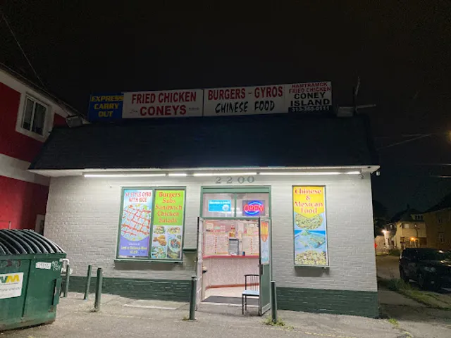 Halal Desi Pizza & Gyro's