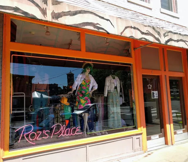 Roz's Place Vintage & New