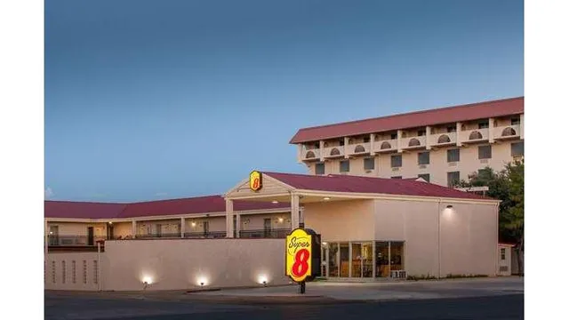 Super 8 by Wyndham Lubbock Civic Center North