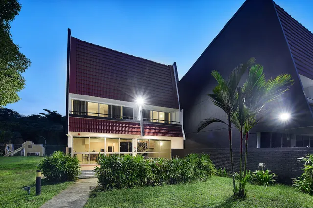 Tee Side Chalet Pasir Ris