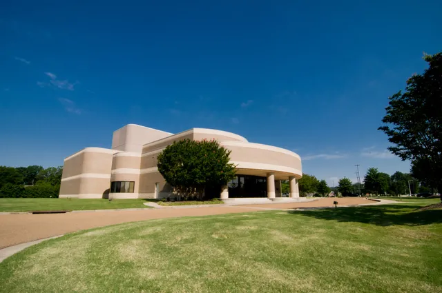 Bartlett Performing Arts & Conference Center