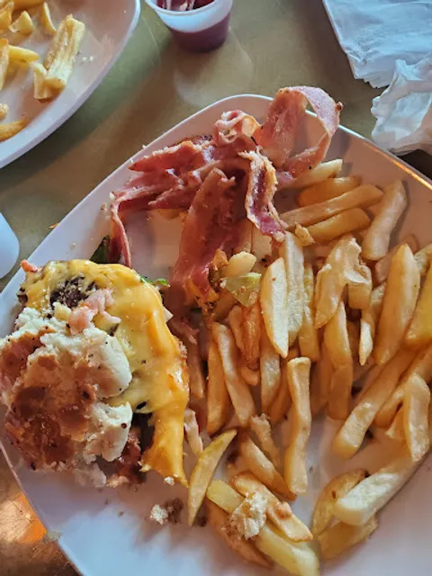 Rancho Nando Bakery & Restaurant