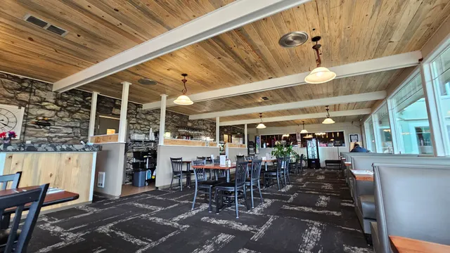 Manny's at the Lodge