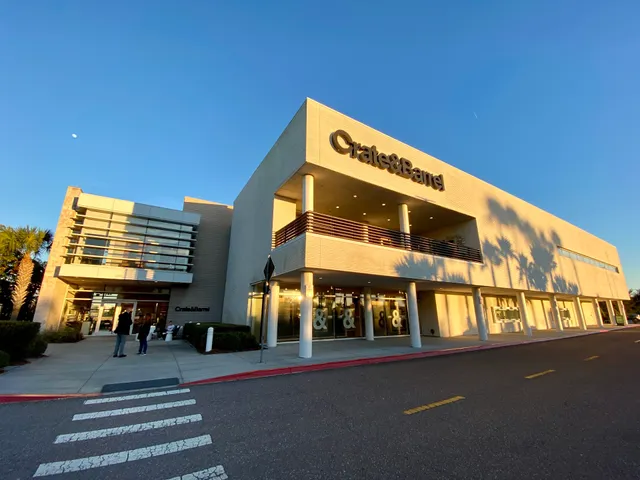 Crate & Barrel