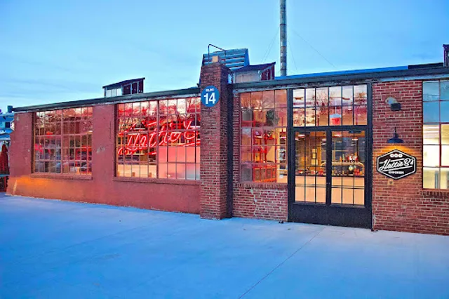 Hattie B's Hot Chicken - Franklin - Factory