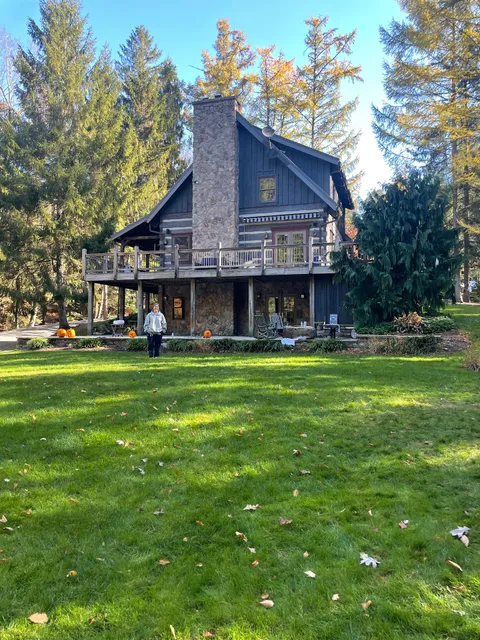 Ingleby Lodge: Mountain Vacation Home Access to Pine, Elk and Penns Creek and Penn State Lodging