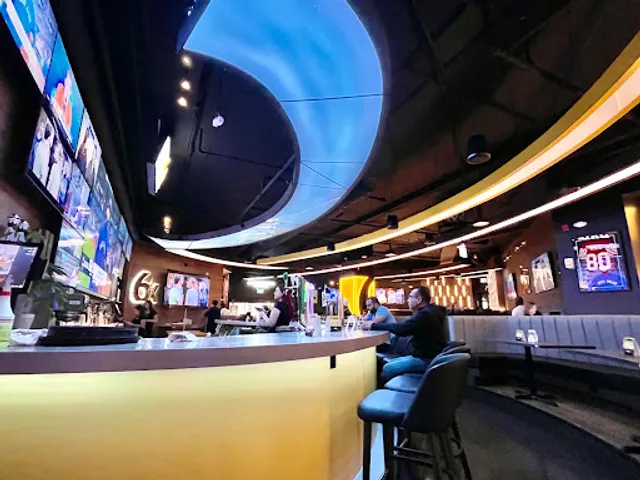 Bar 6ix Restaurant + Grill