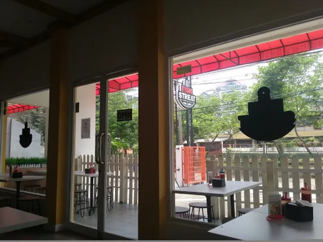 Fish Streat Tanjung Duren