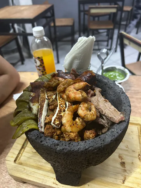 Don Molcajete