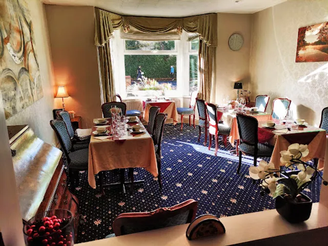 Savour Chinese Restaurant 彩