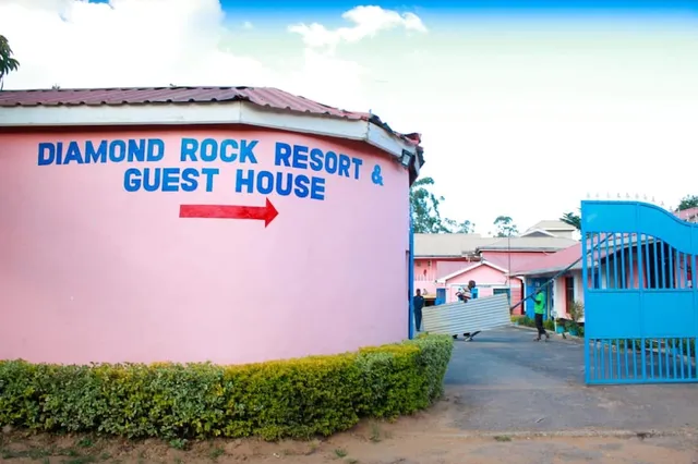 Diamond Rock (Resort & guest house )