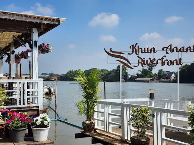 Khun Anan Riverfront-Halal