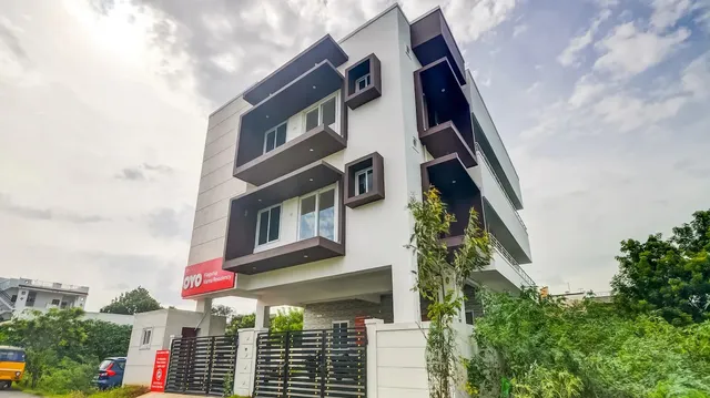 Oyo flagship 82361 Black pearl residency