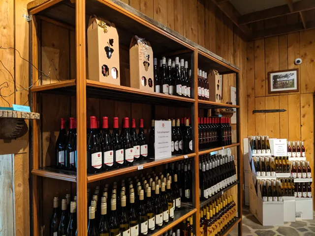 Domaine Cotes d'Ardoise - Winery & Cidery