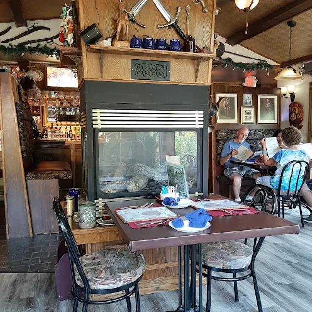 Tanner's 2 Go Takeout, Magnetawan