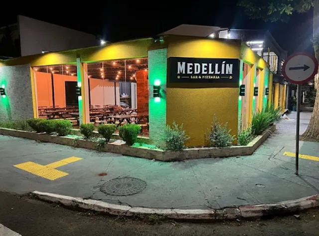 Medellin Bar e Pizzaria