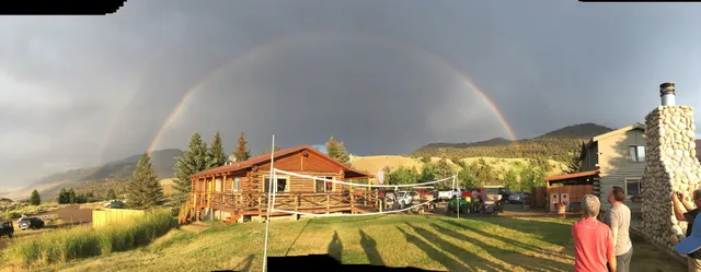 Hubbard's Yellowstone Lodge