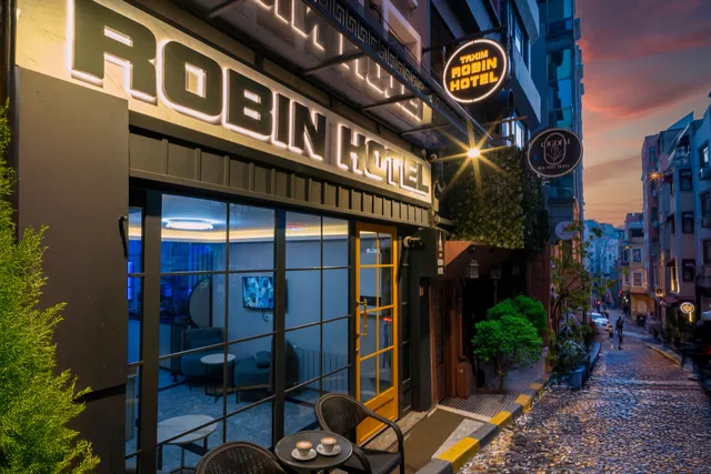 Robin Hotel