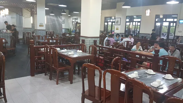 金果园驰名烧春鸡